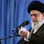 Imam Khamenei: “Perché gli USA sono il Grande Satana?” (09/09/2015)