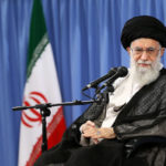 Imam Khamenei: “I petardi dei terroristi non hanno alcun effetto sulla volontà del popolo”