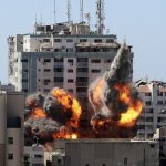 Pilota israeliano: “A Gaza abbiamo distrutto i grattacieli per frustrazione”